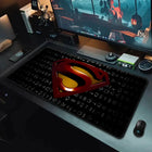 Alfombrilla de ratón Superman negra – Logo en relieve