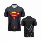 Camiseta Superman – Emblema Icónico de DC Comics