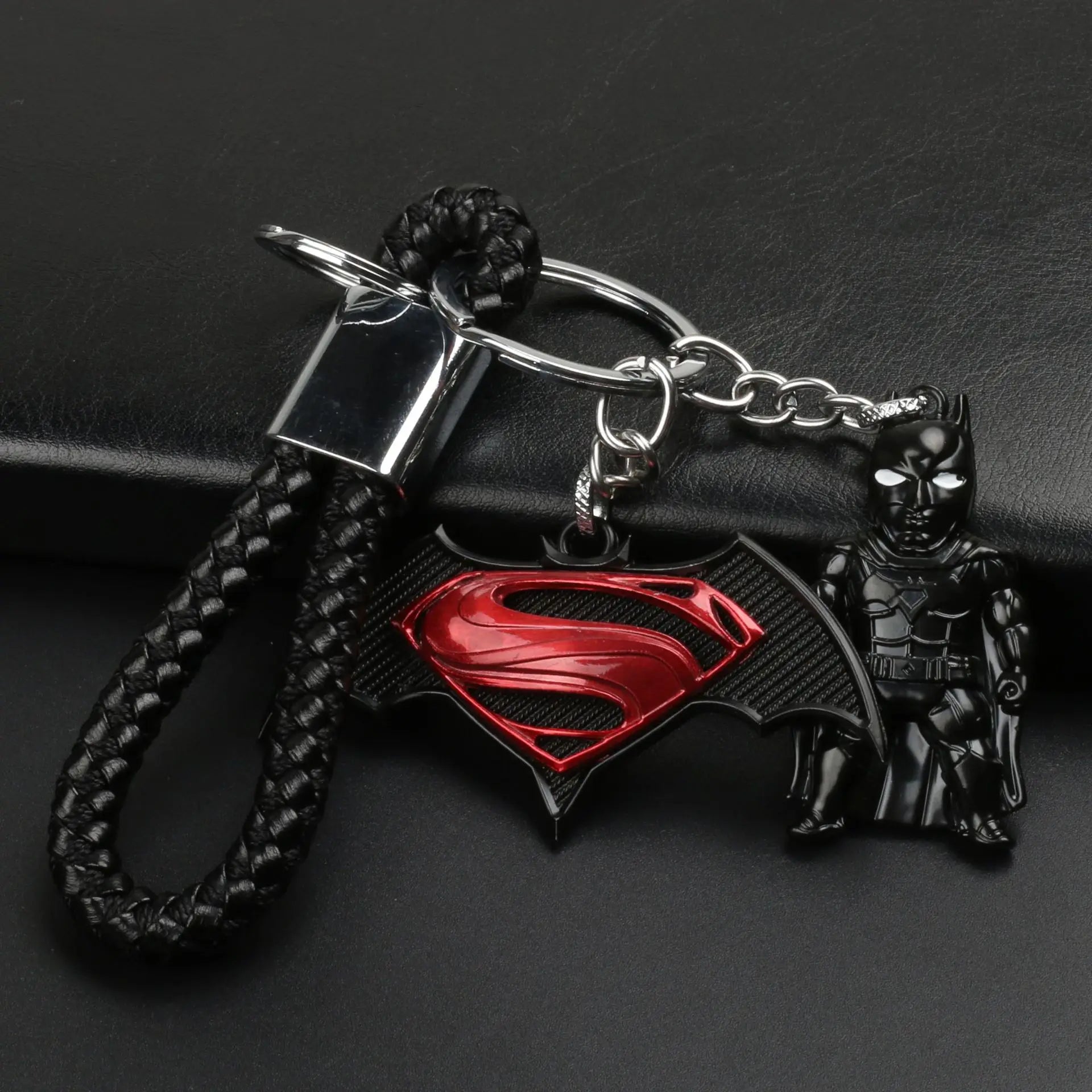 Superman x Batman / Unique Porte-clés Superman x Batman – Lanière Cuir Tressée