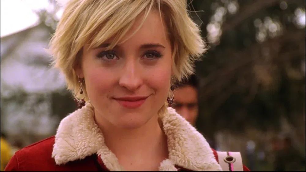 Chloé Sullivan, interpretada por Allison Mack en Smallville, en primer plano